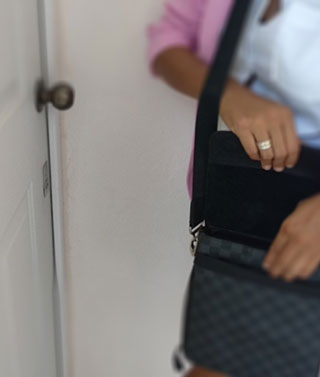 Der Schlüssel ist nicht in der Handtasche